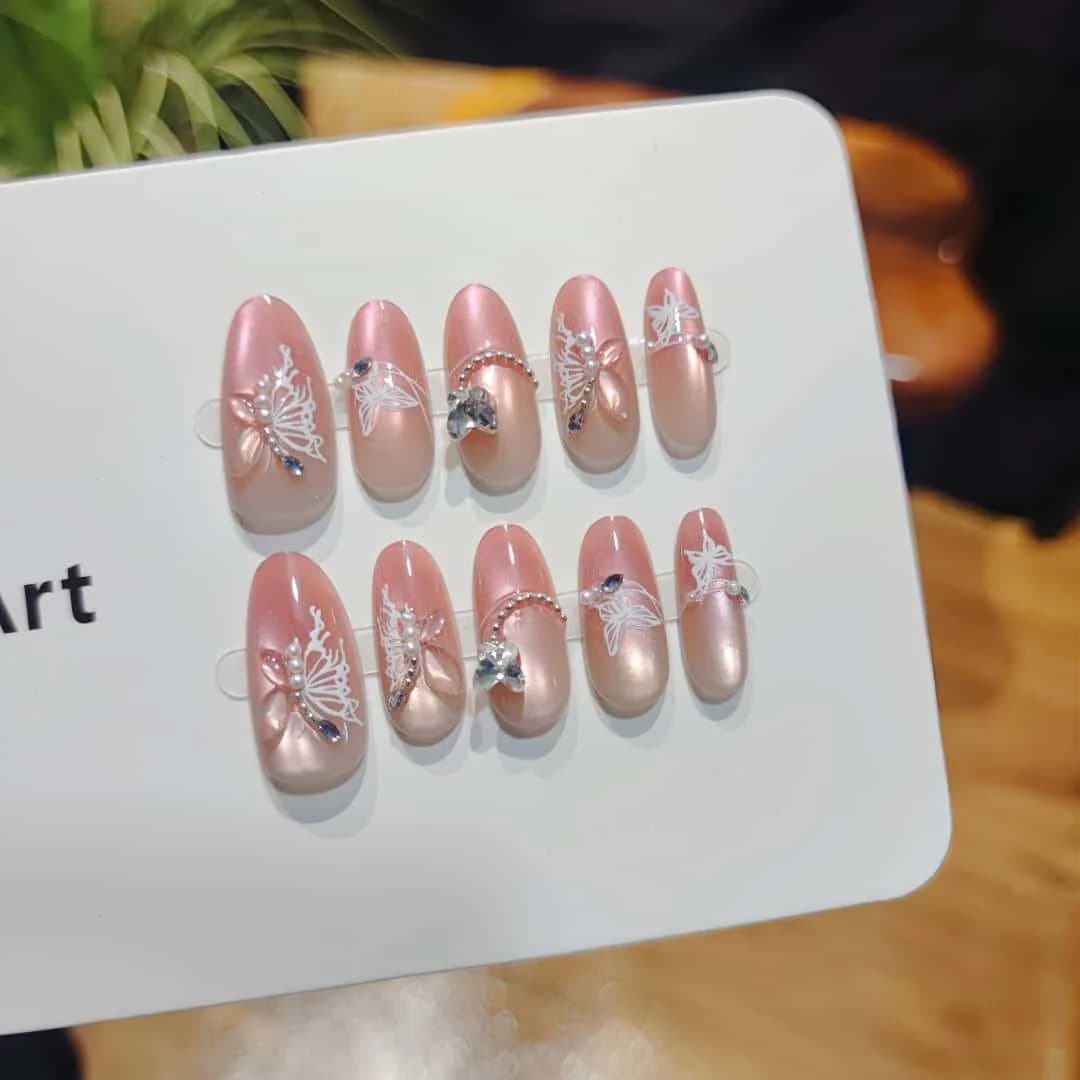 Užklijami nagai „Katės akis“ Sweet Berry su kaspinėliais ir cirkoniais