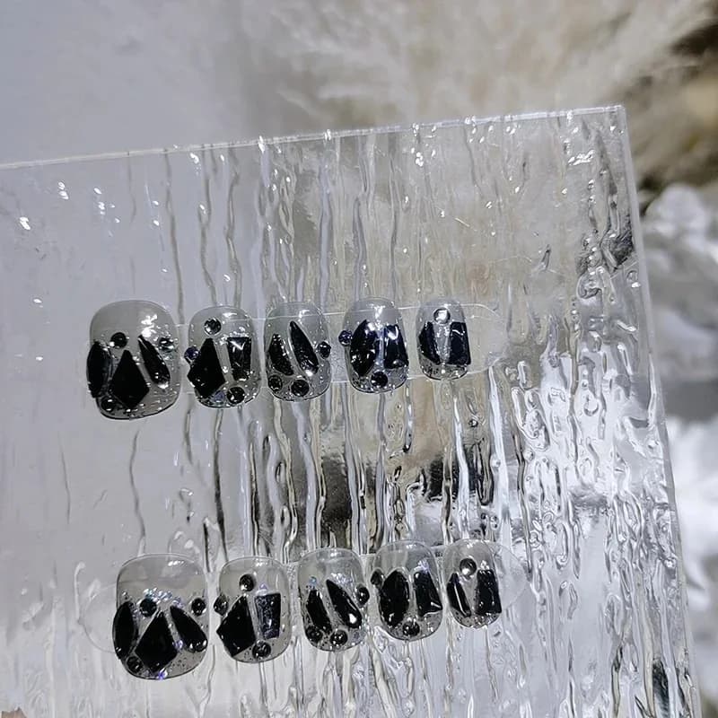 Trumpi dirbtiniai nagai „Black Diamond“, daugkartinio naudojimo